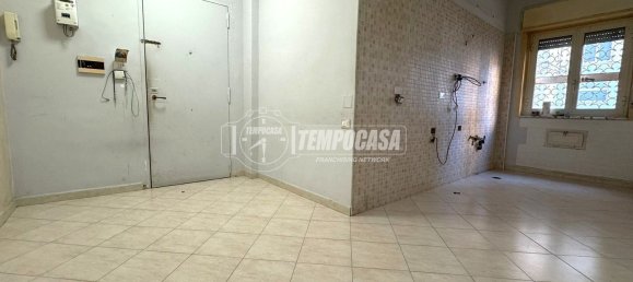 2-Zimmer Wohnung in Naples, Italy, Nr. 140875 10