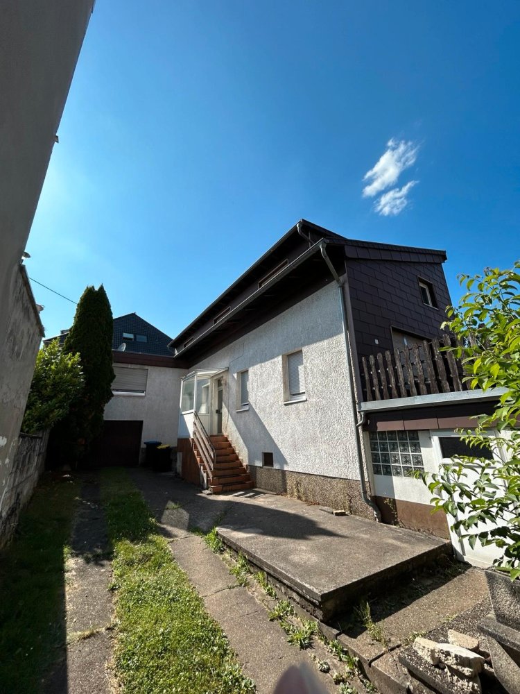 Таунхаус с 4 спальнями в Саарбрюккен, Германия № 224770