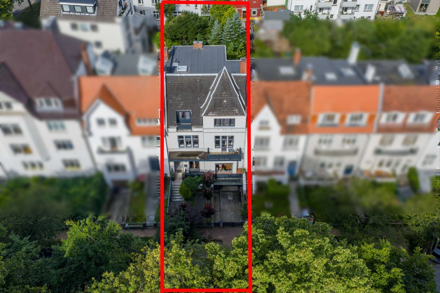 523m² Building in Lubeck, Germany No. 233889