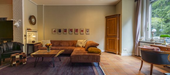 523m² Building in Lubeck, Germany No. 233889 4