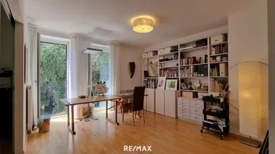 Квартира с 4 комнатами в Мёдлинг, Австрия № 136045