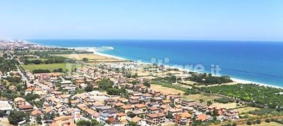 3 Schlafzimmer Wohnung in Fermo, Italy, Nr. 189058 19