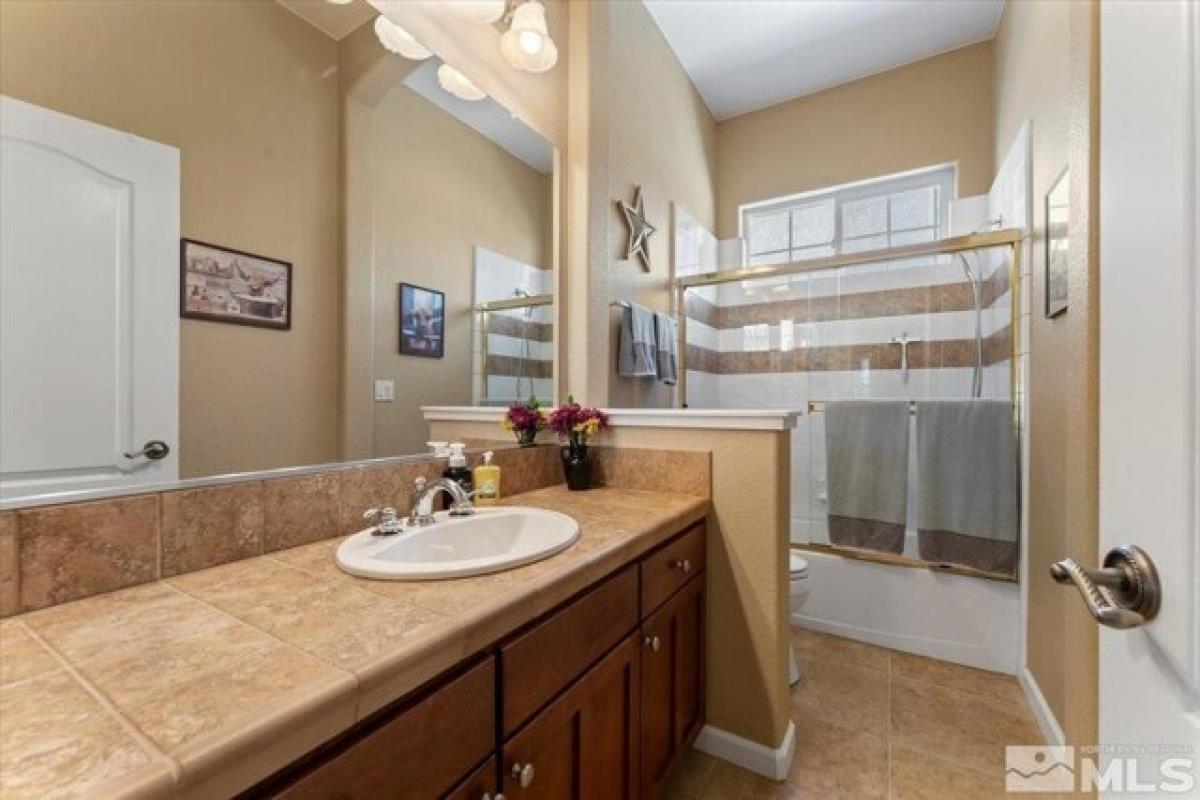 3 bedrooms House in Reno, USA No. 440943