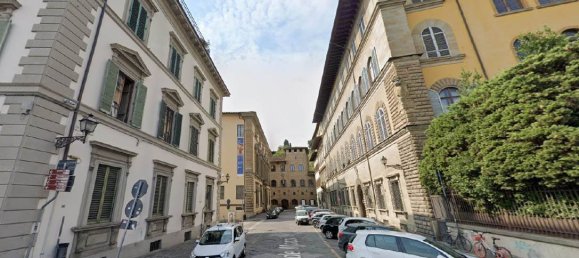 Apartamento de 3 dormitorios en Florence, Italy No. 276795 2
