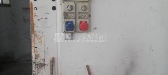 779m² Commercial property in Reggio Emilia, Italy No. 113031 15