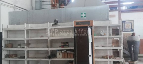 779m² Commercial property in Reggio Emilia, Italy No. 113031 9