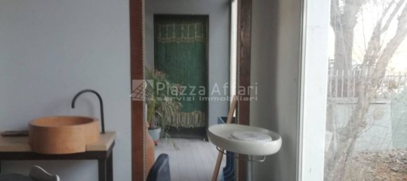 779m² Commercial property in Reggio Emilia, Italy No. 113031 2