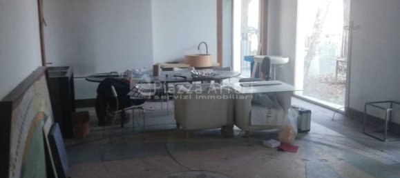 779m² Commercial property in Reggio Emilia, Italy No. 113031 16