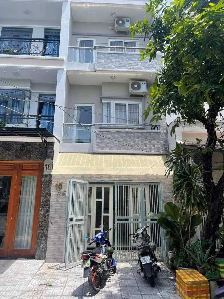 Таунхаус 80м² в Район 7, Вьетнам № 15802