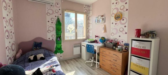 3 bedrooms House in La Queue-en-Brie, France No. 123586 4