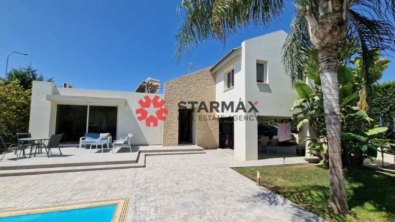 Propiedad comercial de 3 dormitorios en Pervolia, Cyprus No. 67384