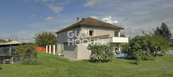 5 bedrooms House in Saint-Romain-de-Jalionas, France No. 206032 2