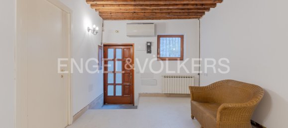 1 bedroom Apartment in Venice, Italy No. 64975 2