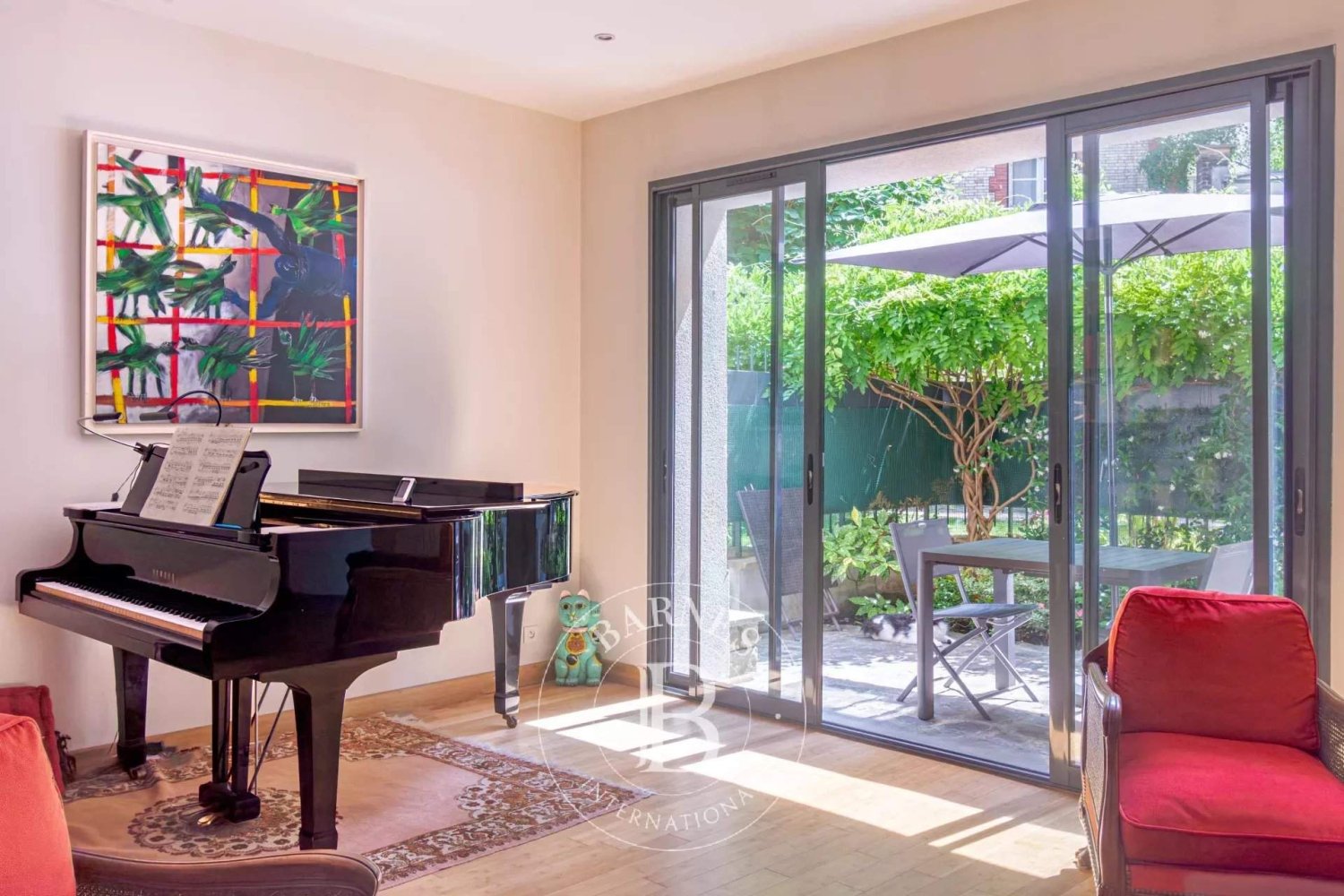 3 bedrooms Apartment in Paris, France No. 125400