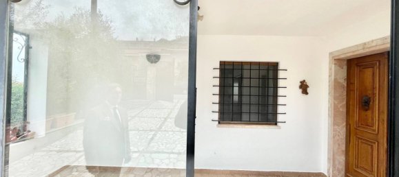 Вилла с 6 комнатами в Мендичино, Италия № 303606 5