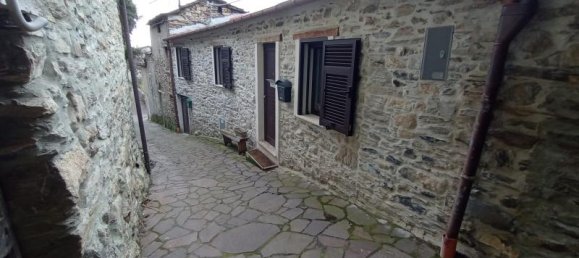 6-Zimmer Haus in Rezzo, Italy, Nr. 231774 2