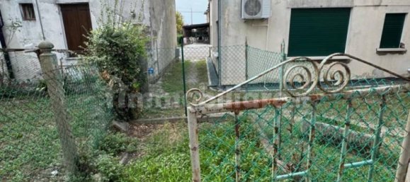 2 bedrooms House in Guarda Veneta, Italy No. 351085 2