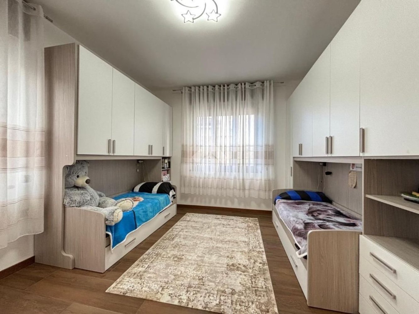 4-Zimmer Villa in Rho, Italy, Nr. 336929