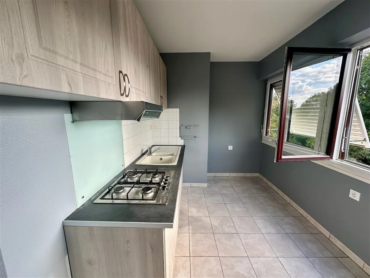 3 Schlafzimmer Wohnung in Blois, France, Nr. 222126