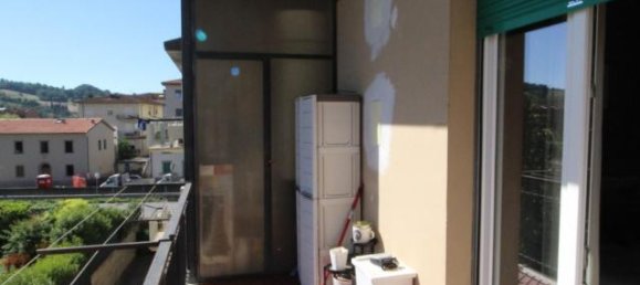 Apartamento de 4 divisões em San Giovanni Valdarno, Italy N.º 230550 2