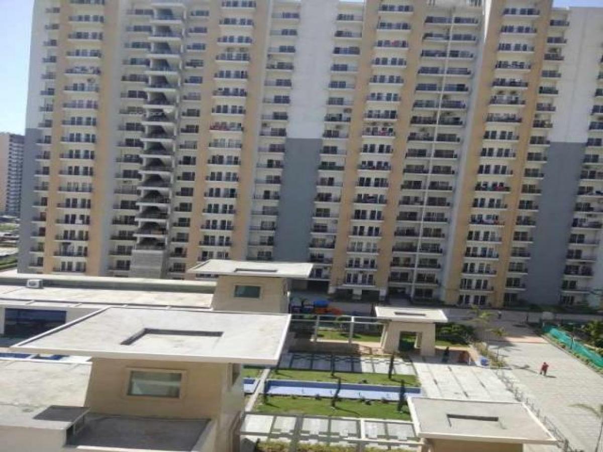 2 bedrooms House in Noida, India No. 27083