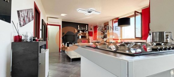 3 rooms Apartment in Gossolengo, Italy No. 64756 8