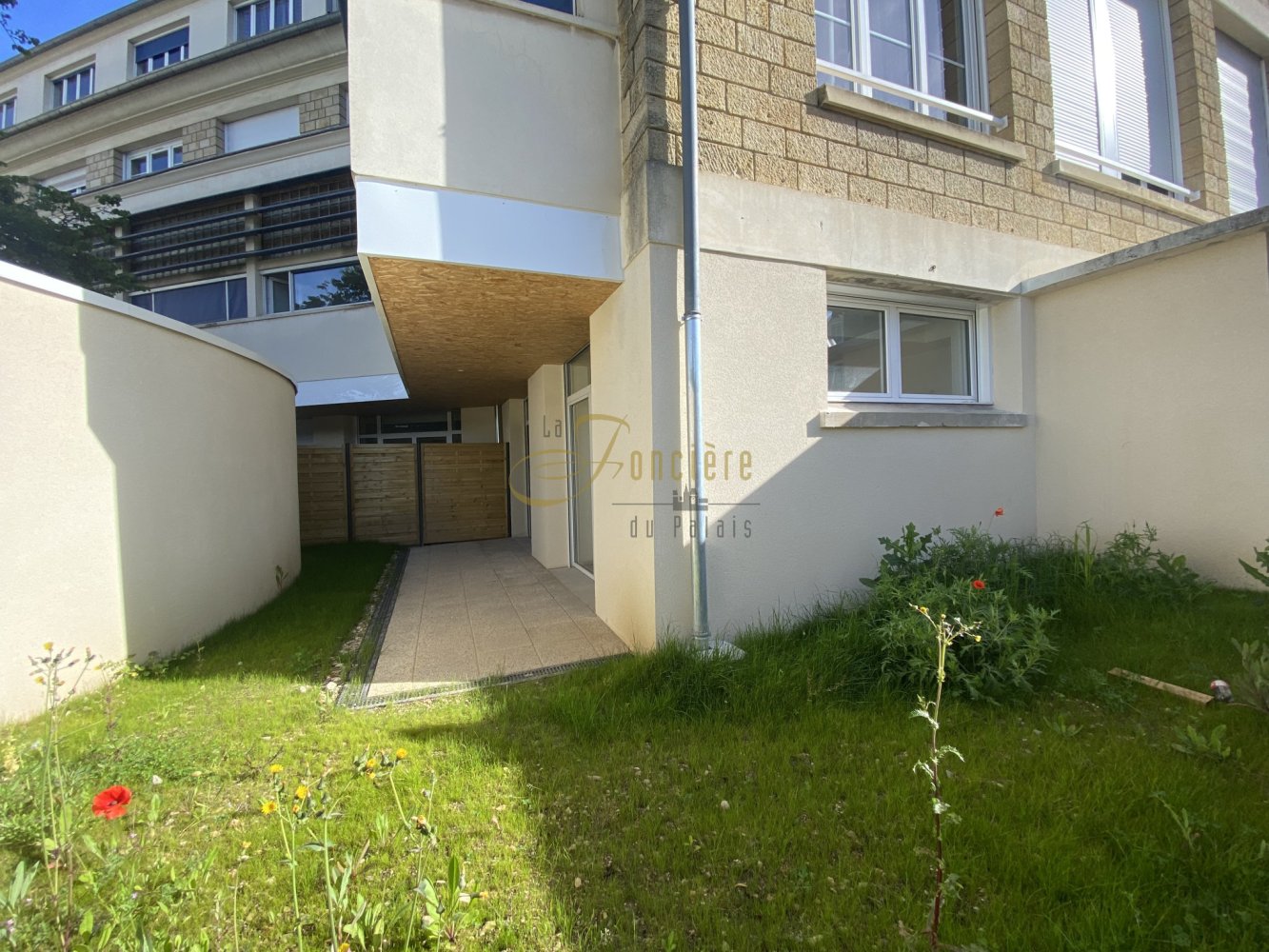 Apartamento de 2 dormitorios en Bourges, France No. 66359