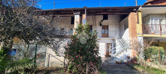 6 rooms House in Castellamonte, Italy No. 19268 2