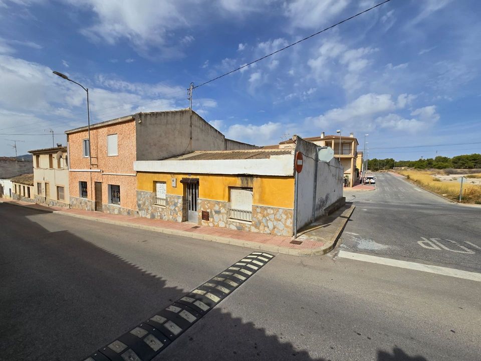 5 bedrooms Townhouse in Sax, Spain No. 209115