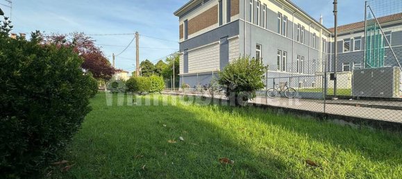 3 bedrooms Villa in Corbola, Italy No. 263059 9