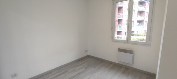 2 bedrooms Apartment in Valenciennes, France No. 54811 18
