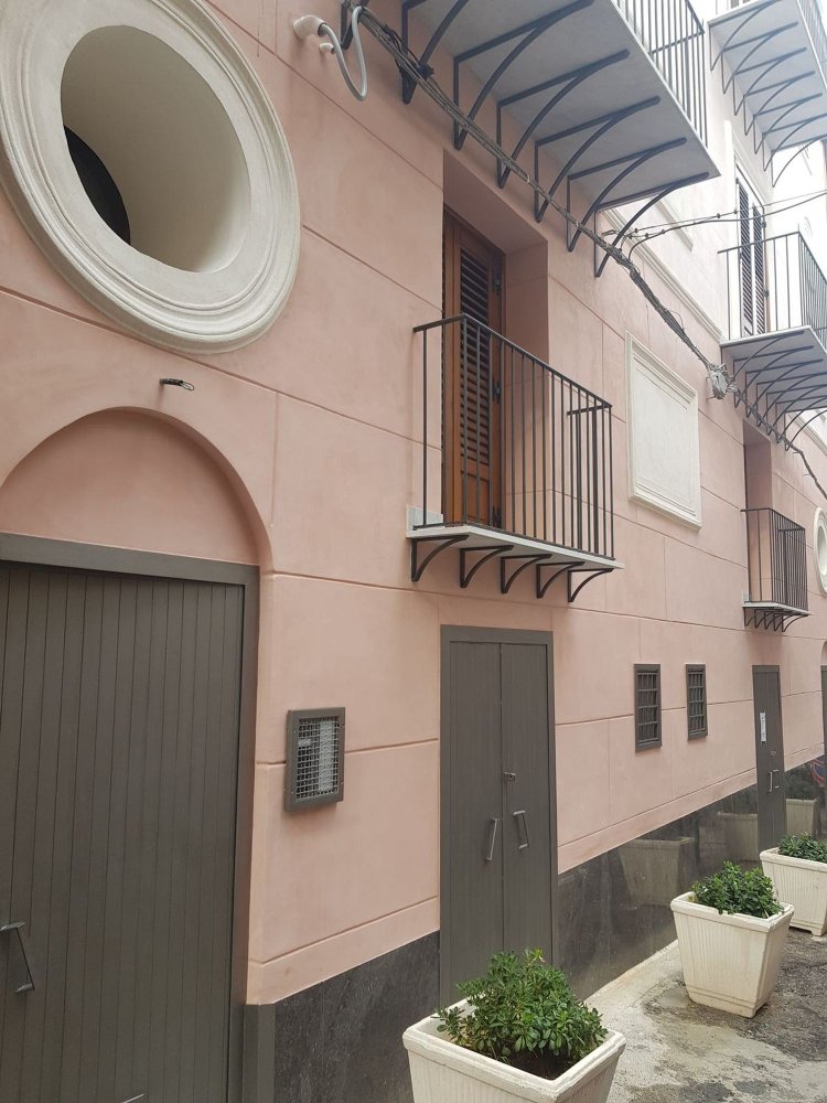 3غرفة شقة في Palermo, Italy رقم 50372