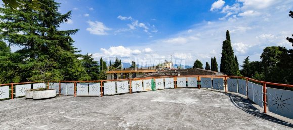 Apartamento de 2 dormitorios en Gardone Riviera, Italy No. 363391 20