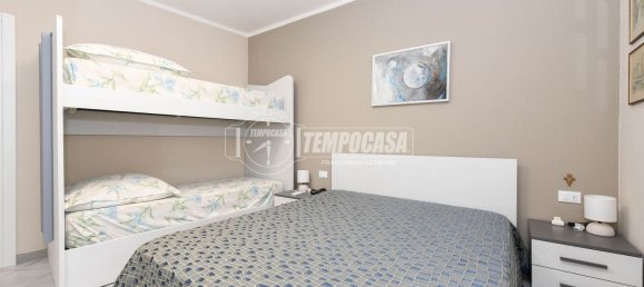 Apartamento de 2 dormitorios en Gardone Riviera, Italy No. 363391 17