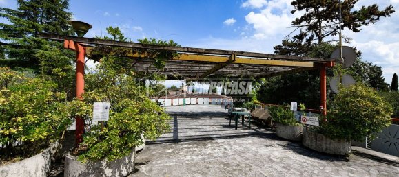 Apartamento de 2 dormitorios en Gardone Riviera, Italy No. 363391 23