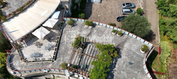 Apartamento de 2 dormitorios en Gardone Riviera, Italy No. 363391 26