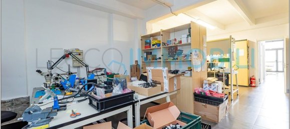 Офис 187м² в Калольциокорте, Италия № 293089 8