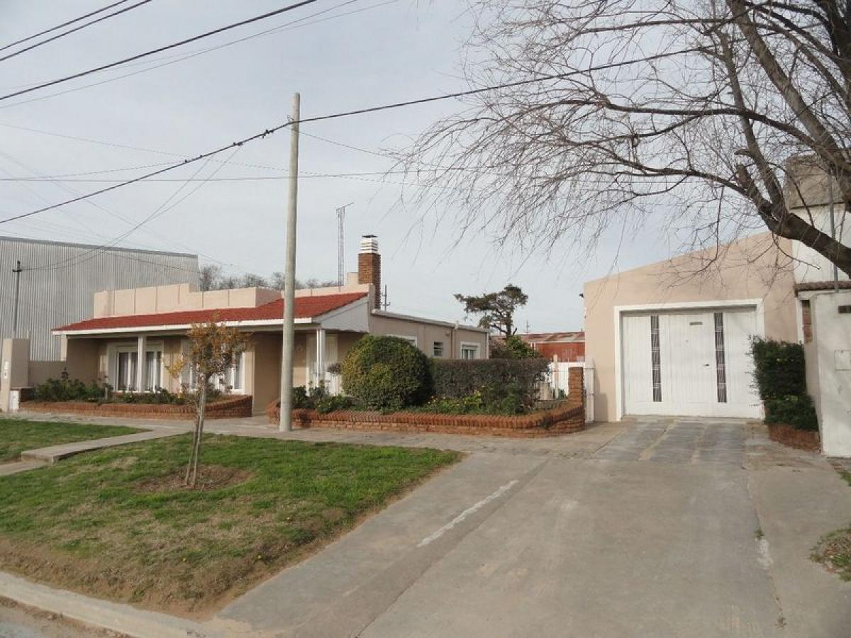 2 bedrooms House in Buenos Aires, Argentina No. 96530