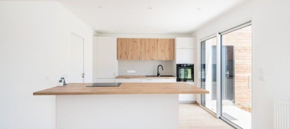 3 bedrooms House in Cleder, France No. 306805 5