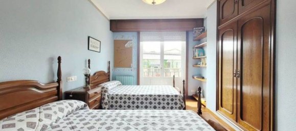 5 Schlafzimmer Haus in Bergondo, Spain, Nr. 55688 12