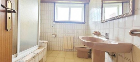 5 Schlafzimmer Haus in Bergondo, Spain, Nr. 55688 25