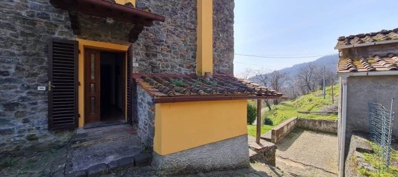 10-salle Maison à Villa Basilica, Italy No. 159030 27