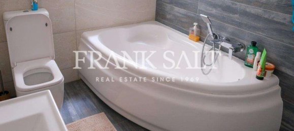 Apartamento de 3 dormitorios en Mgarr, Malta No. 8350 10