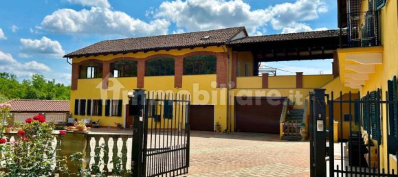 5 bedrooms House in Portacomaro, Italy No. 103801 2