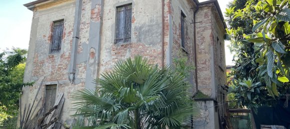6 bedrooms Villa in Padua, Italy No. 342155 3