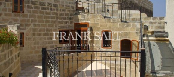 4 bedrooms Townhouse in Gharb, Malta No. 5446 9