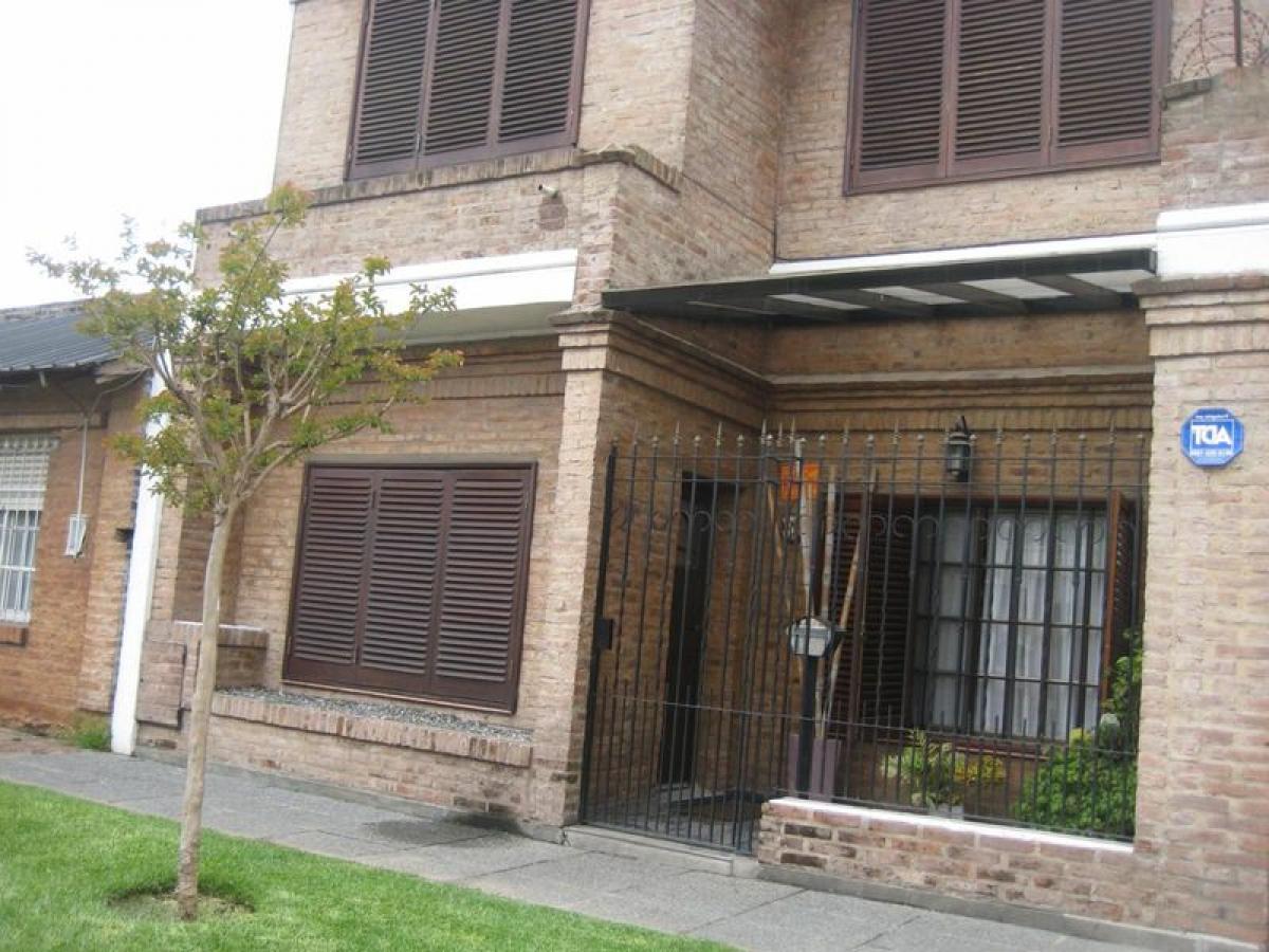 3 bedrooms House in Bermudez, Argentina No. 12782