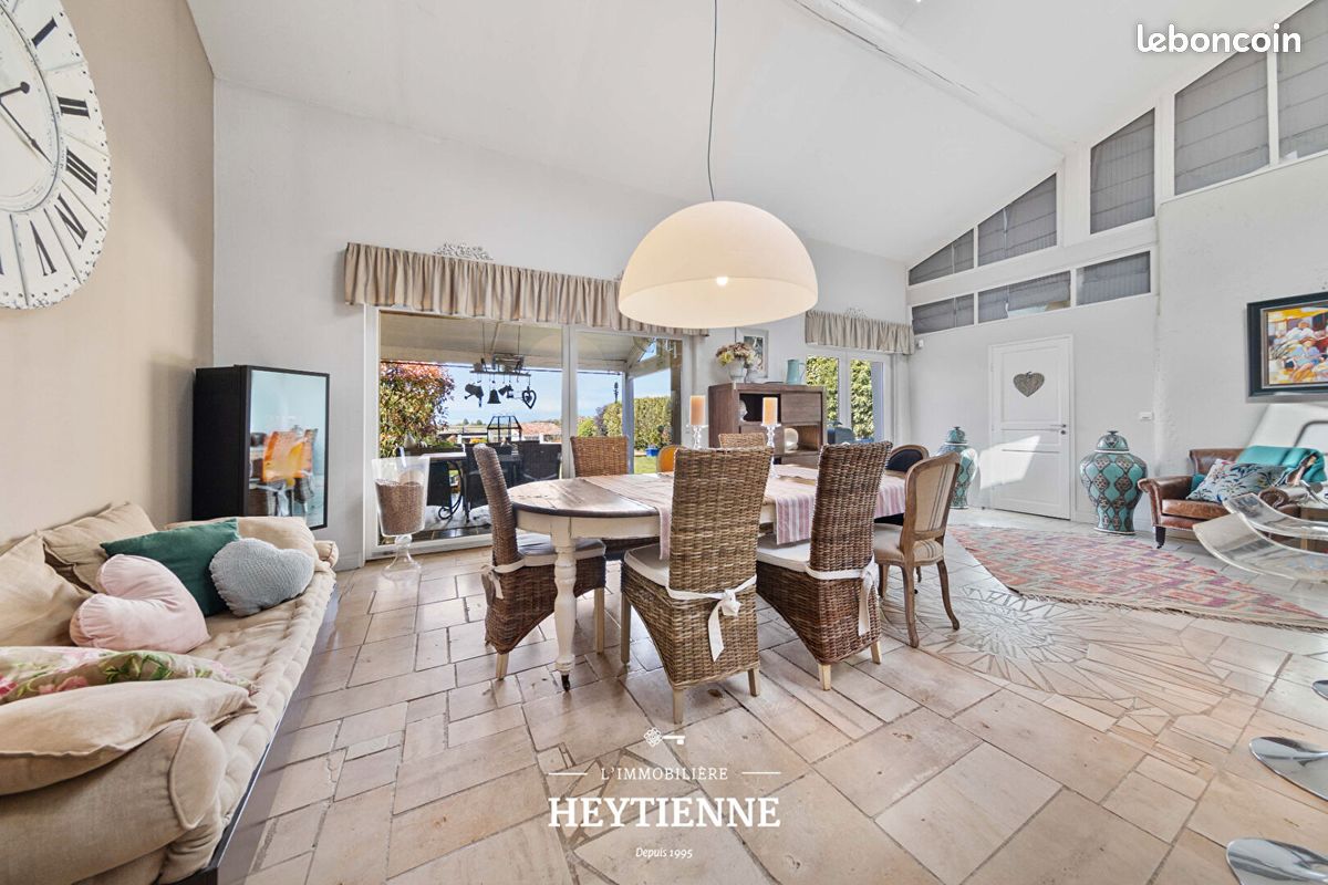 8 bedrooms House in Metz, France No. 66589