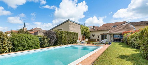 8 bedrooms House in Metz, France No. 66589 3