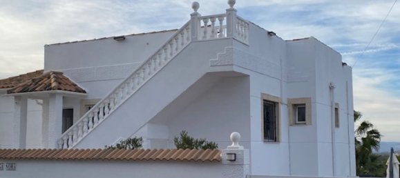 4 bedrooms House in San Miguel de Salinas, Spain No. 187927 2